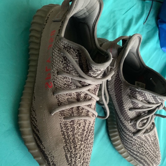 Man Yeezys 350 - Picture 3 of 3
